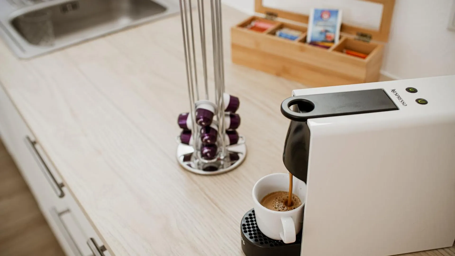 Апартаменты Modern-Neu-Nespresso-Balkon-Parkplatz Аугсбург 0*,  Германия