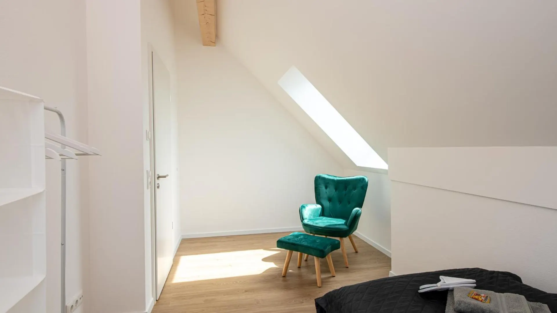 Апартаменты Modern-Neu-Nespresso-Balkon-Parkplatz Аугсбург Германия
